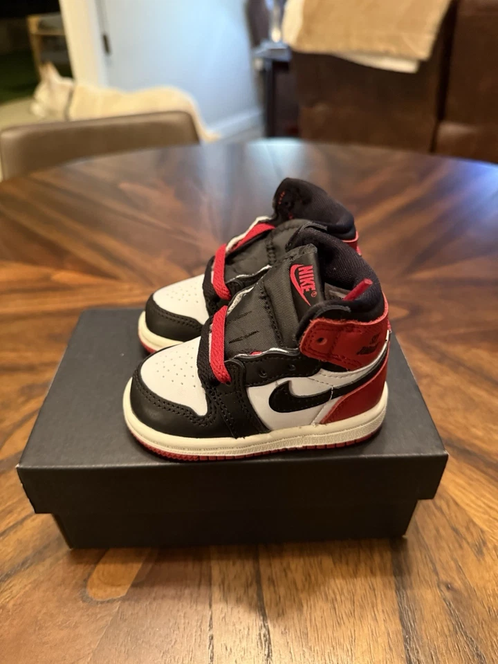 Nike Air Jordan 1 Retro Alto OG TD Tenis Puntera Negra FD1413-106 Niño Pequeño Talla 3C Foto 2 de 4