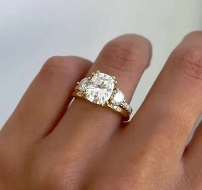 Luxus Diamant Ring Set IGI E F VVS2 Lab Grown 14k Gelbgold Kissen 2,50 ct