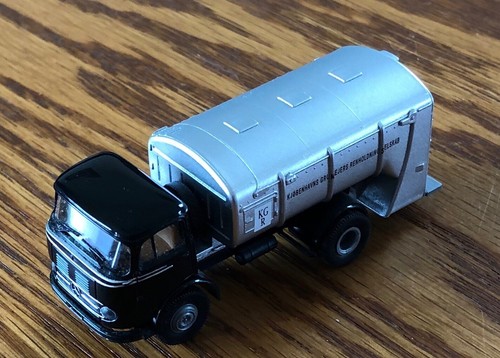 Vintage Brekina (Denmark) 1/87thMercedes “KRG” Refuse (Garbage/Waste) Truck - Picture 5 of 5