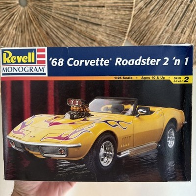  Revell 1968 Corvette Roadster 2  n 1 American Classic 1/25 Model Kit
