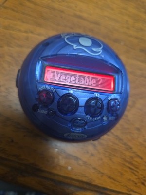 Radica 20Q Artificial Intelligence Game RARE HARD TO FIND WORKS GREAT. 