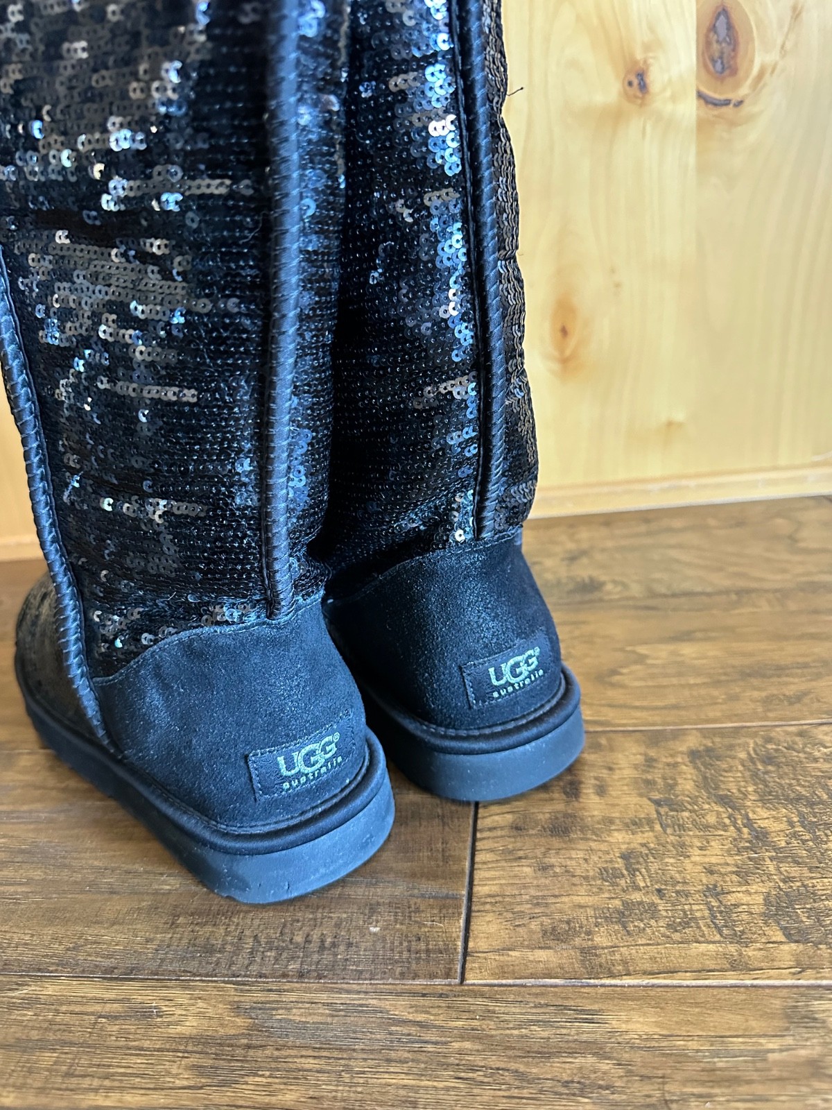 UGG  OVER THE KNEE BAILEY BUTTON SPARKLE 9 BLACK  HOLOGRAM EUC FUR TALL RARE image 5
