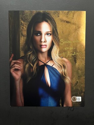 Tori Anderson Hot autographed signed N.C.I.S sexy 8x10 photo Beckett