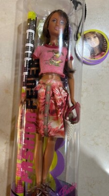 Fashion Fever Kayla Brunette w Highlighted Hair Barbie Doll Asst H0644 New   
