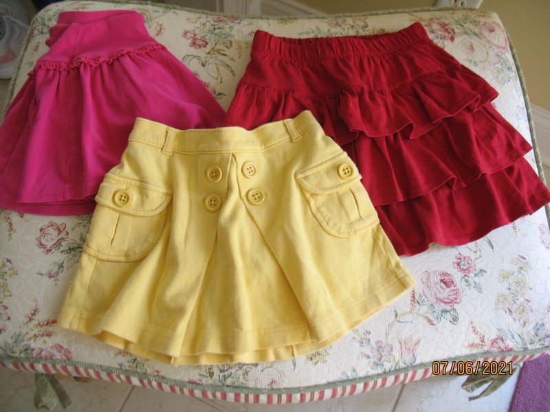 Girls Lot of 3 Skorts Skirts Size 5 GYMBOREE - PINK, YELLOW, RED - ADORABLE