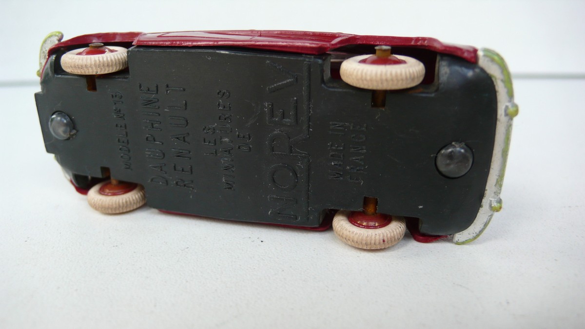 NOREV N°13 – Renault Dauphine Rouge Bordeaux – Miniature 1/43 En Boîte