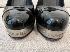 CHANEL Black Patent Leather Signature Plate Platform Heels Shoes Pumps sz 38