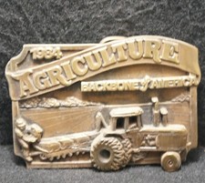XD19156 NOS VINTAGE 1984  AGRICULTURE BACKBONE OF AMERICA  FARM BELT BUCKLE