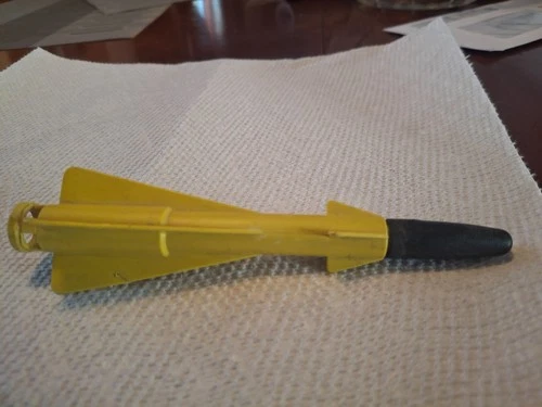 Marx yellow missile for Big Loo or Cape Canaveral play set