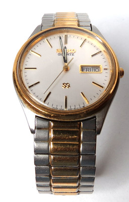 JAPAN MEN QUARTZ SEIKO SQ WRISTWATCH 5Y23-8049 DAY/DATE SILVER & GOLD TONE FLEXL