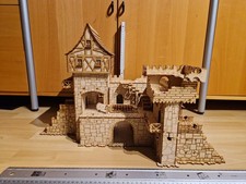 Frostgrave Haunted Gatehouse aufgebaut