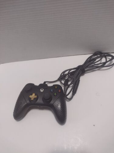 Power A Fusion Controller for Xbox One (1428680-01) Black/Gold - Picture 1 of 5
