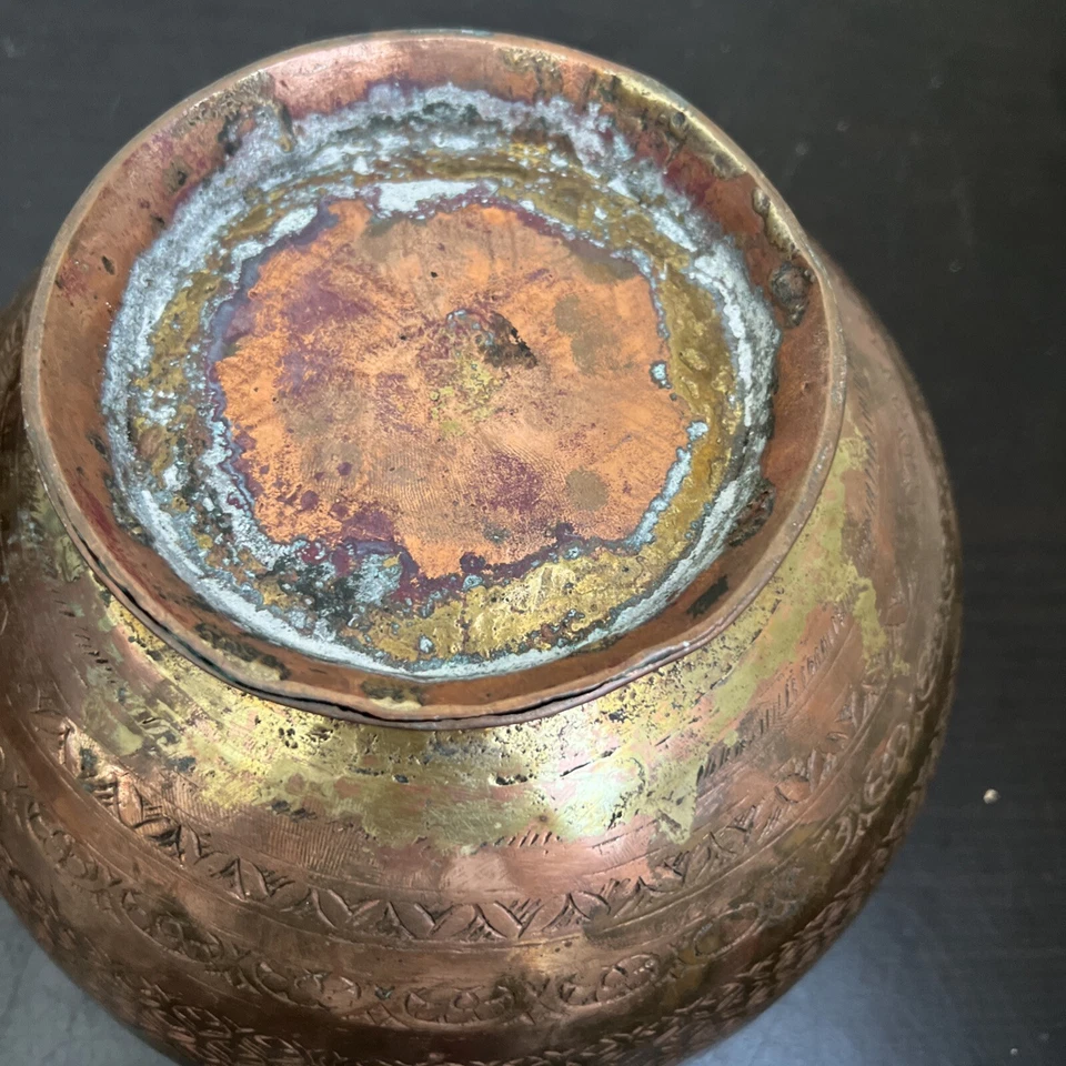 Antiguo cuenco pedestal de cobre grabado persa indio del siglo XIX 8,5" X 4,5" Foto 4 de 4