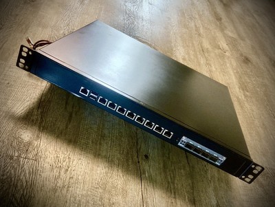 1U Barebone Firewall Server / 8 x 1G LAN / 4 x 10G SFP+ / LTE / Rackmount / TOP!