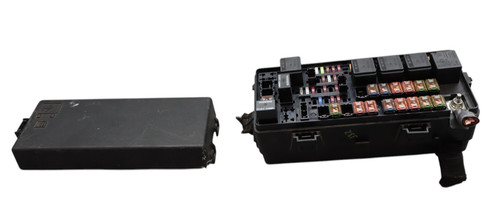 Maserati Ghibli 2014-2017 Rear Fuse box P/N 670109664 Photo - $55