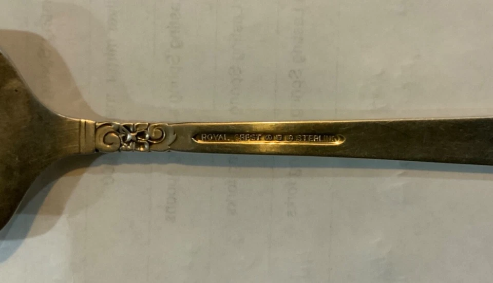 HORQUILLA DE CARNE FRÍA ROSA CASTILLO Royal Crest Sterling 8 1/8" 56g Sin Monograma Foto 3 de 3