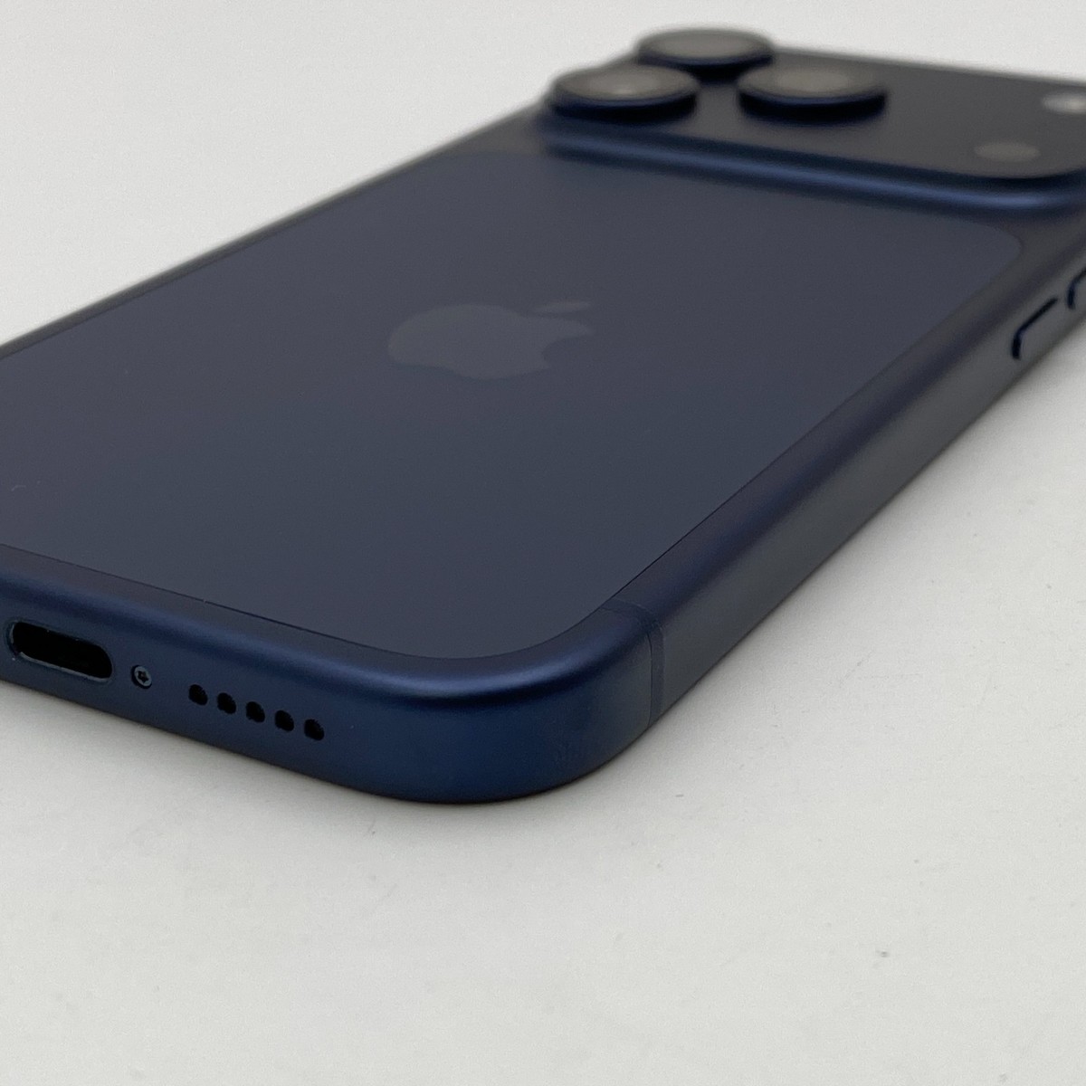 Apple iPhone 17 Pro Max - 256GB - Deep Blue (Unlocked)- Open Box