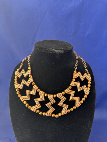 Copper Tone Necklace & Earrings Set Fashion Costume Jewelry . Wonder Woman - Picture 2 of 4