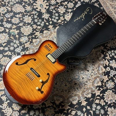 Godin Multiac Jazz SA Light Burst