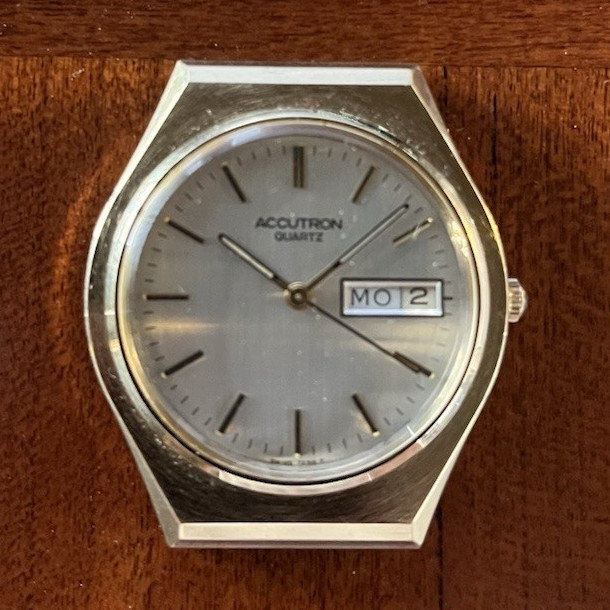 Accutron Bulova Quartz Men's Day/Date Watch, needs battery