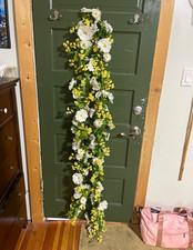 Artificial Daisy Floral Garland Door Decoration 5 ft Green White Yellow Plastic