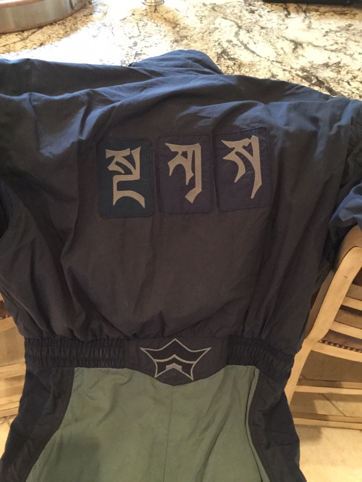 Picture 4 of 6