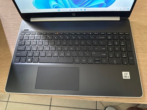 HP 15-dy1031wm 15.6 inch Intel Core i3 8 GB RAM With 4k capture card - Afbeelding 4 van 7