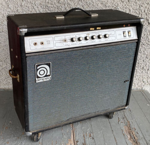 Vintage AMPEG VT-22 Tubes Guitar Amplifier. 2 Speakers 100 watts 1972 - Picture 1 of 16