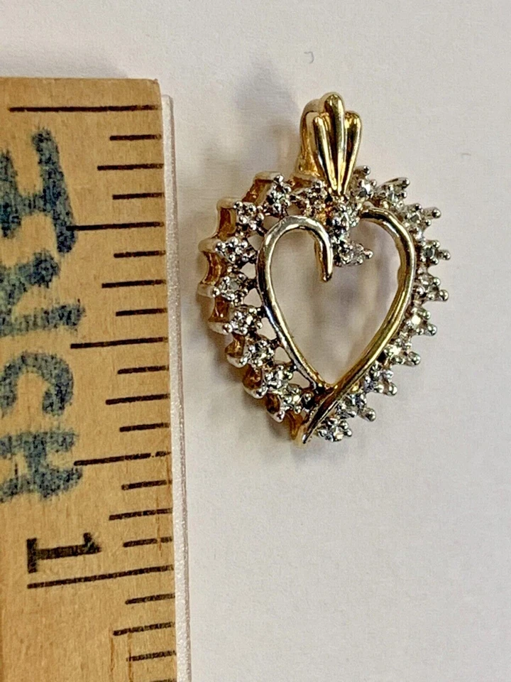 Colgante corazón DIAMANTE REDONDO oro amarillo 10k ESTADO Foto 2 de 4