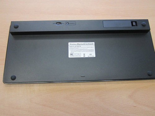 Black Wireless Bluetooth Keyboard for Selected Smart TV's - Picture 5 of 8