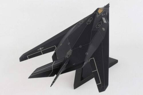 EXEC SER F-117A BLACKJET 1/48 (CF117TR) - Picture 5 of 8