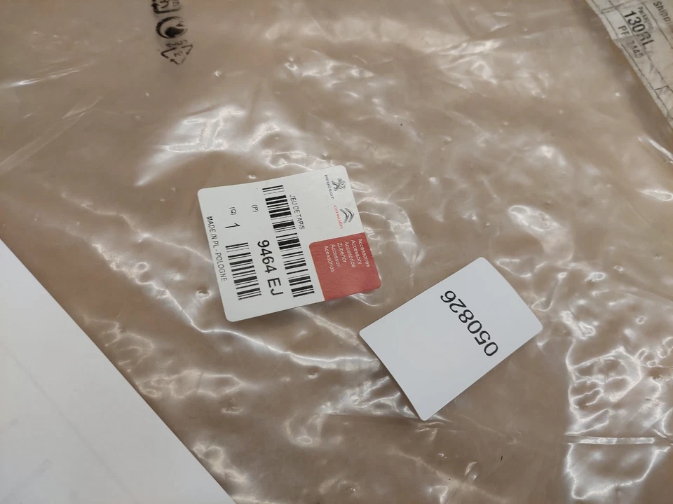 Juego alfombrillas goma suelo delantero citroen berlingo 9464EJ peugeot 2008-2019 originales Foto 4 de 4