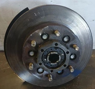 2001-2004 Nissan Frontier 4x4 6 CyL Front Left Driver Spindle Knuckle OEM