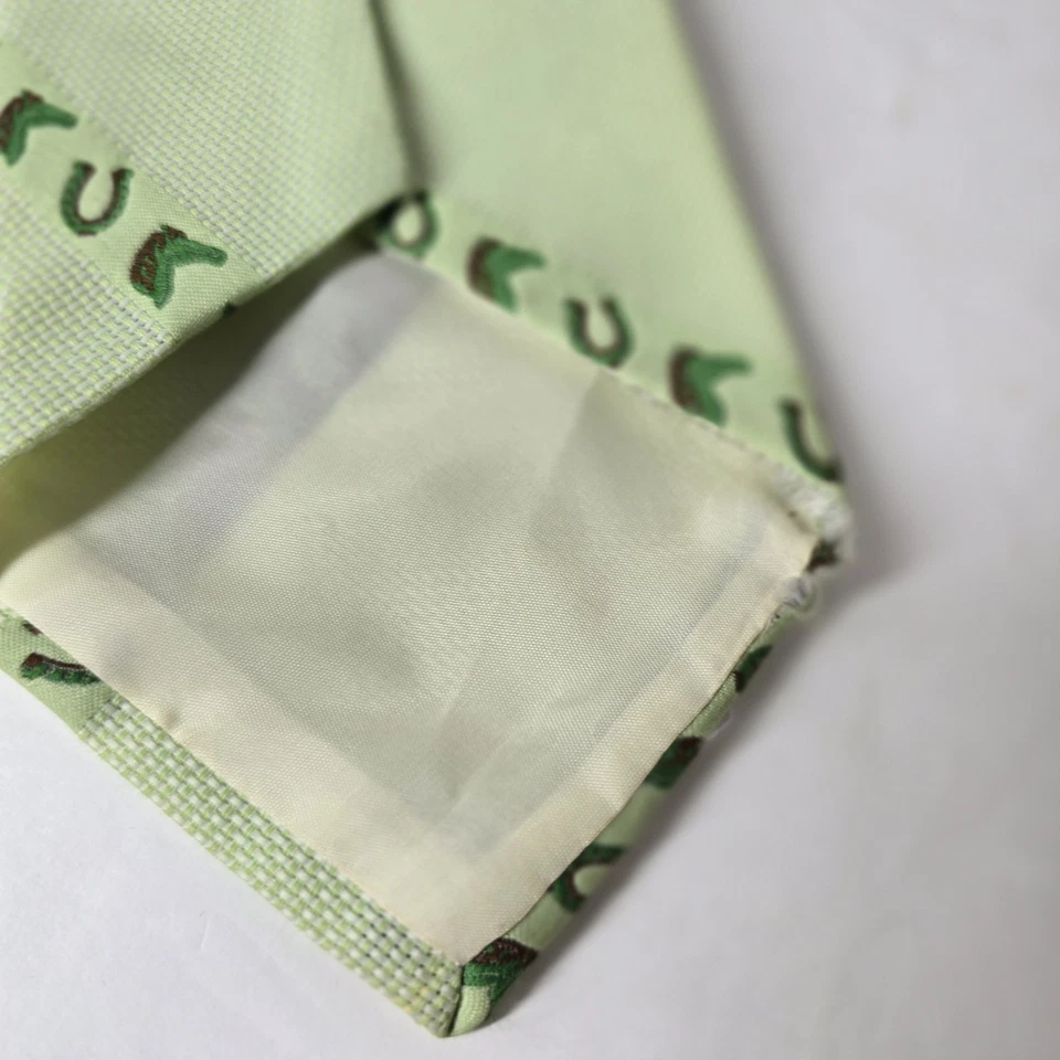 Corbata de Colección Arte Occidental Caballos Herraduras Vaquero Verde Lima 4" X 55" Corbata de Cuello Foto 4 de 4