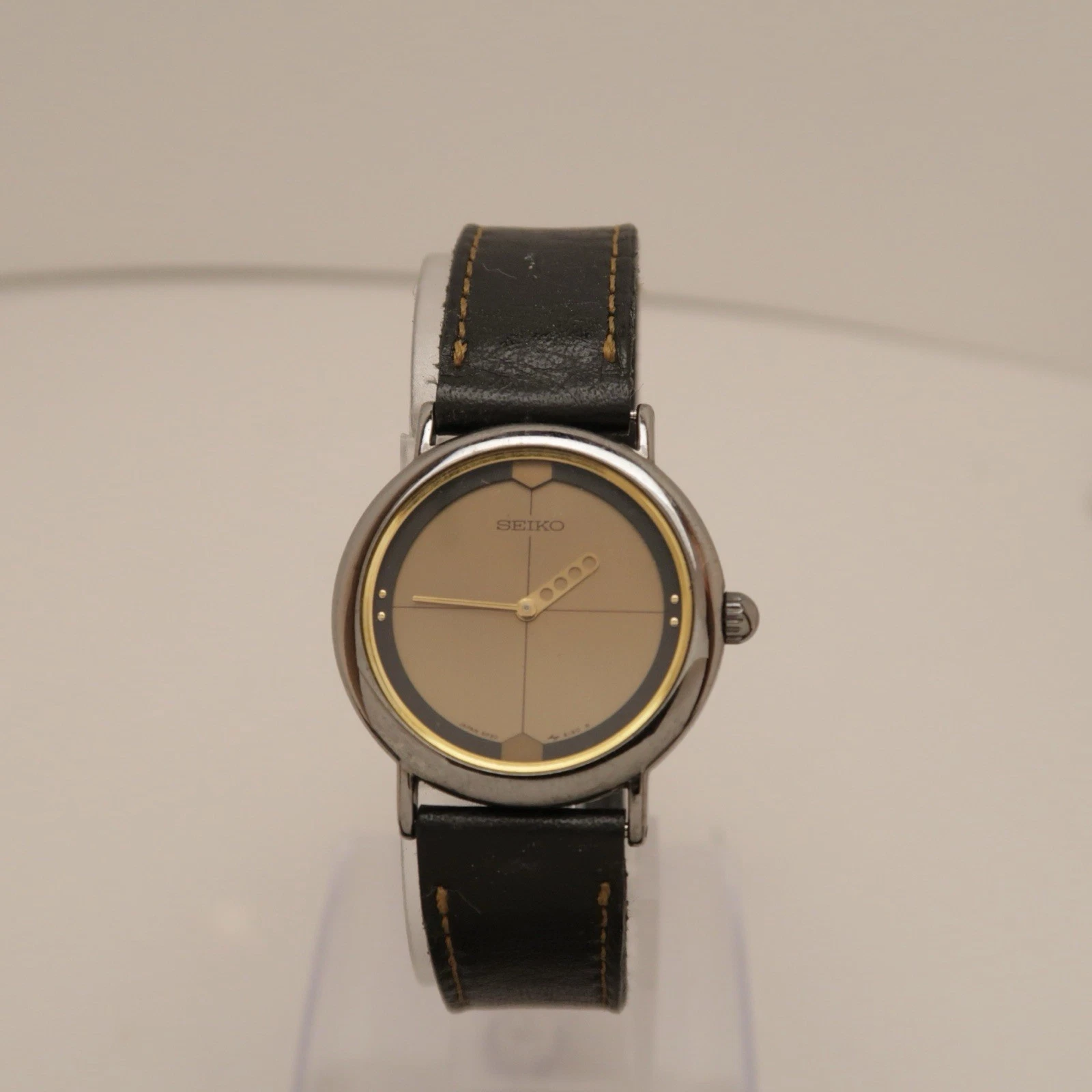 SEIKO 5P30-6020 Black & Gold Tone Analog Quartz Men Vintage Watch W233 *WORKING