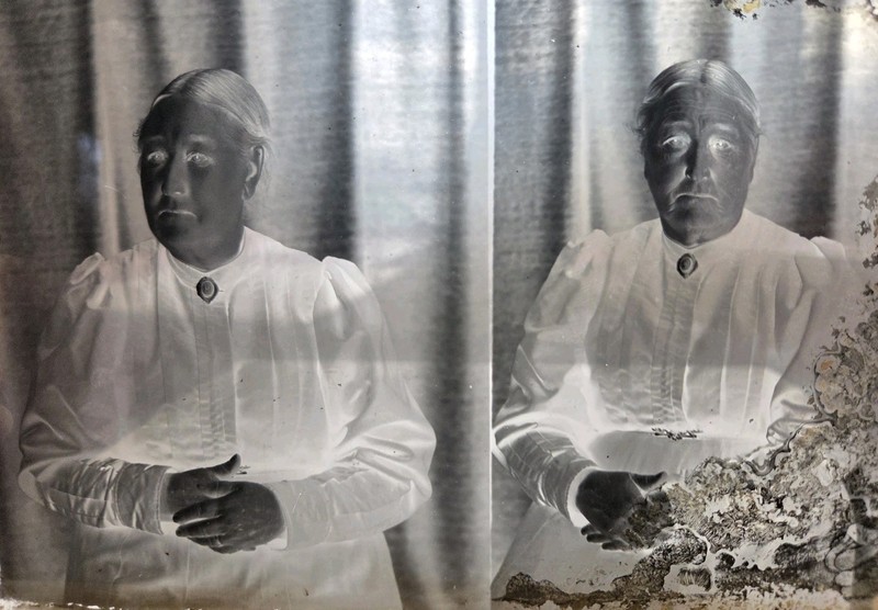 Early 1900s Vintage Glass Negative Picture Of Old Women Double Images  8.5"×6.5"