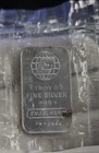 1 oz Engelhard 1 oz Silver Globe Bar FO72502 in Plastic