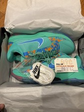 Nike Kobe Bryant Low Top Basketball Sneakers ...