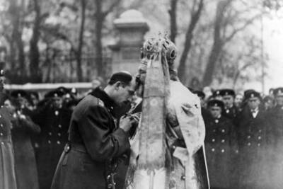 King Boris III Bulgaria receiving Pope's blessing feast blessing w- 1933 Photo