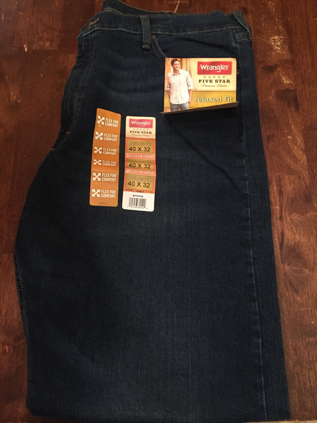 wrangler relaxed fit flex