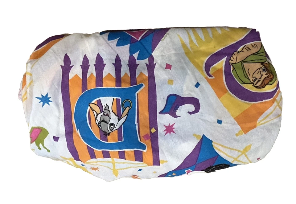 Disney Jorobado de Notre Dame Doble Sábana Plana/Ajustada Jorobado y Esmeralda Foto 4 de 4