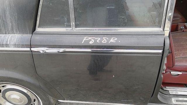 78 ROLLS ROYCE Rear Door Right passenger black