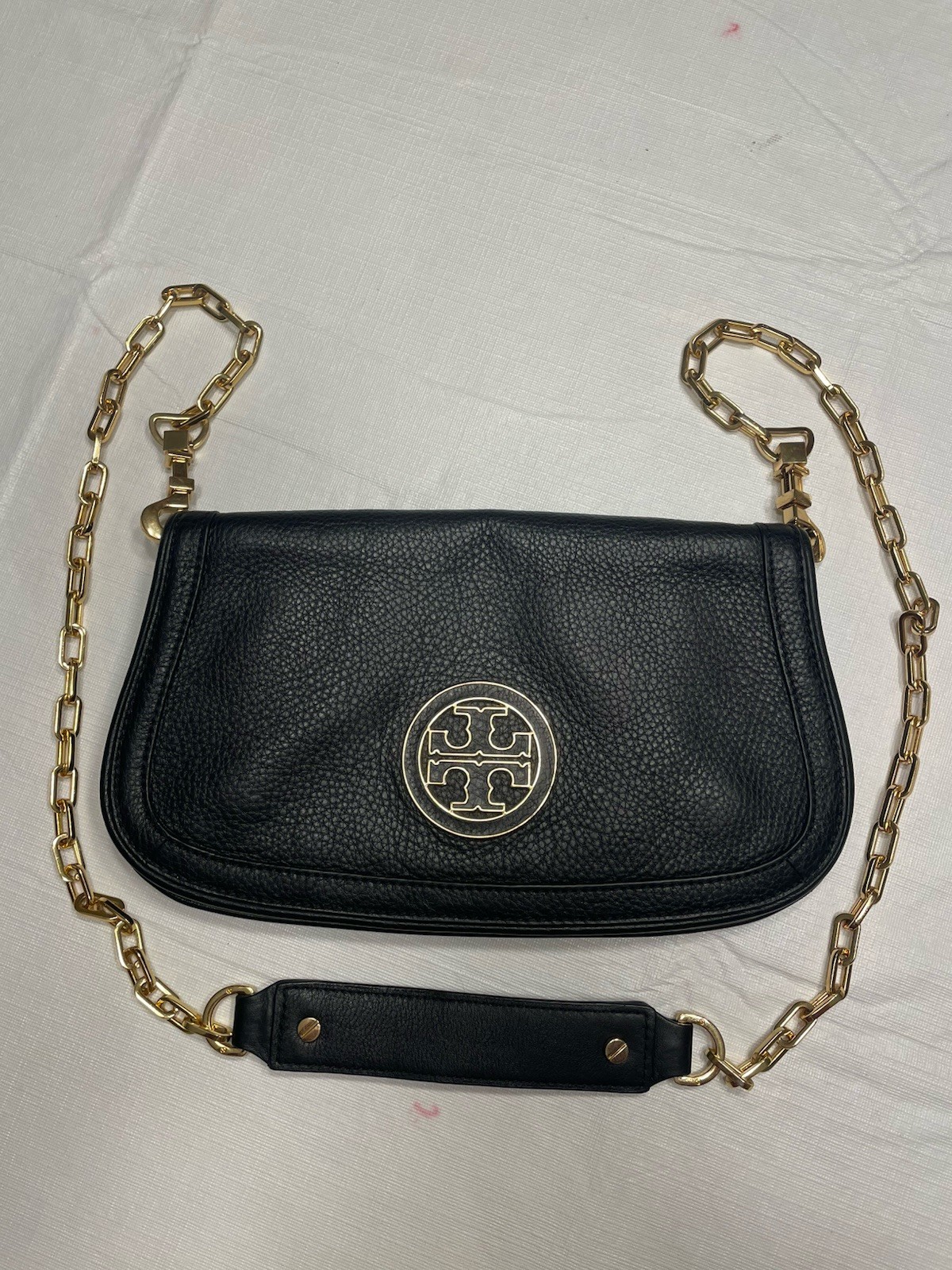 Tory Burch Amanda Logo Crossbody Pebbled Leather Clutch Black Gold Chain Link thumbnail 2