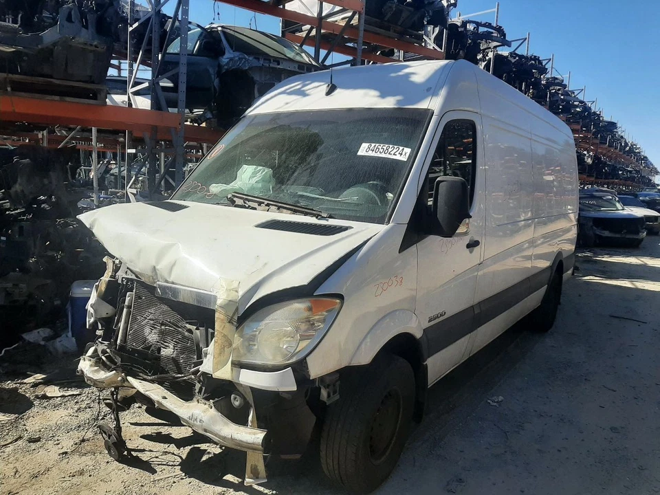 Furgoneta Daimler/Mercedes/Dodge Sprinter 2500 2007 tanque de combustible 3,0 L diésel 68013485AA Foto 3 de 4