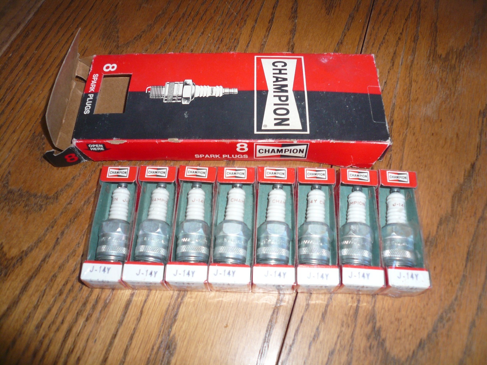 Champion Box of 8 OEM J-14Y Spark Plugs NOS - 3/14 - Vintage