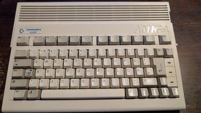 Commodore Amiga 600 OVP, Kickstart 3.2.3, WB 3.2, 2MB Chip+4MB FastRAM, recapped