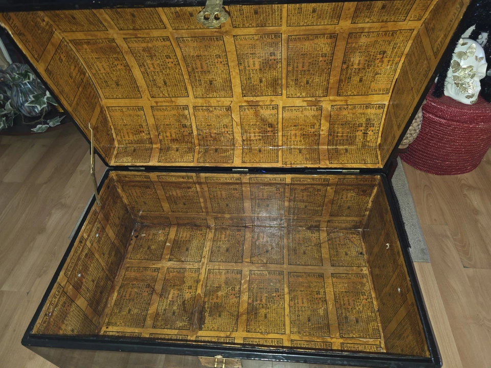 Большой винтажный антикварный китайский лакированный сундук с ручной росписью - Изображение 4 из 4