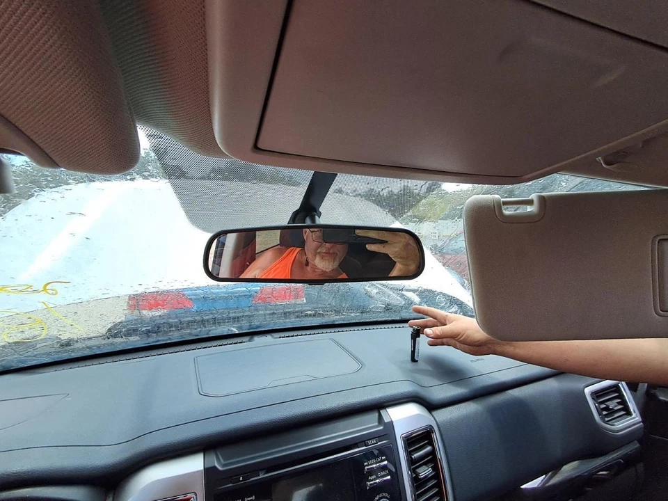 Console Front Roof S Fits 16-17 TITAN XD 2566099 Foto 3 de 4