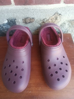 mens lined crocs size 12