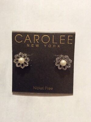 NWT  Carolee silver tone pearl pave flower stud    earrings  M603-1